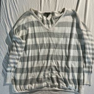 18/20 Lane Bryant Sweater, White/Gray Stripes
